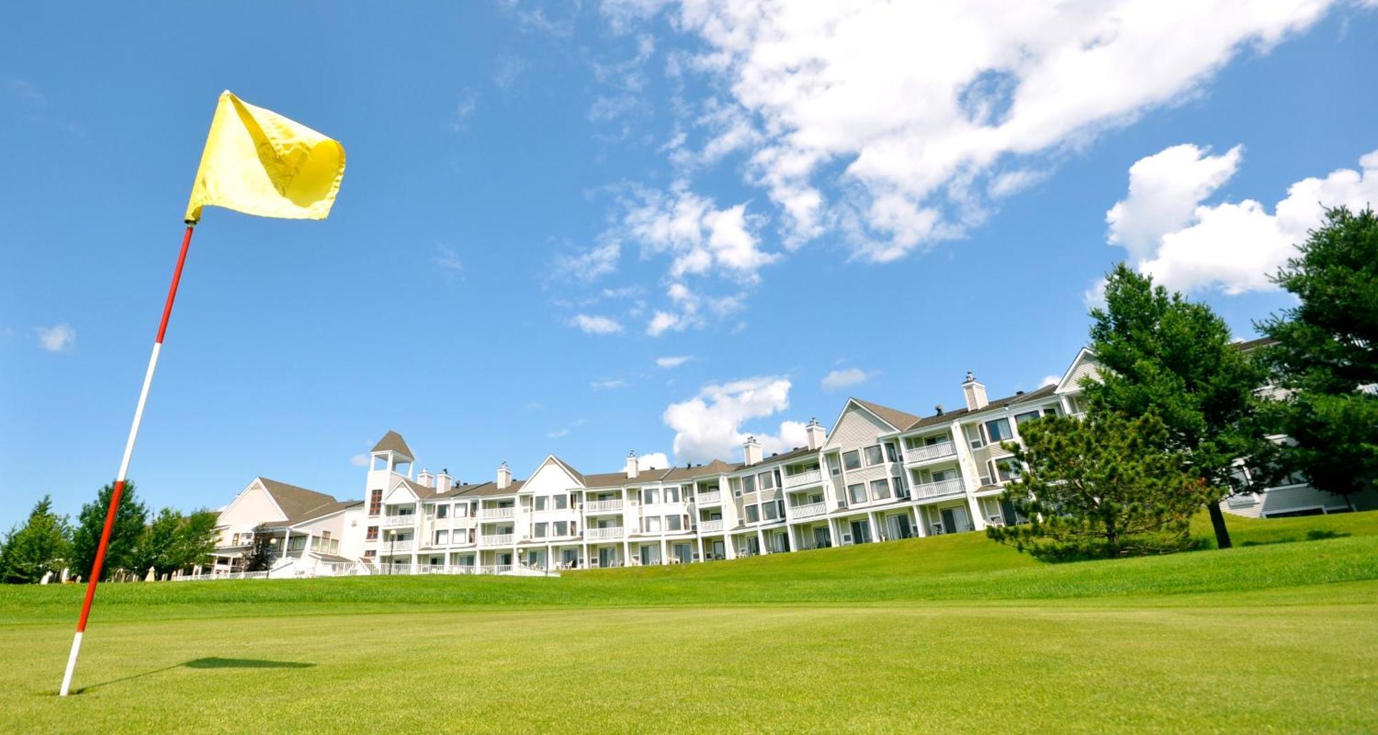Manoir Des Sables Hotel & Golf Magog Exterior photo