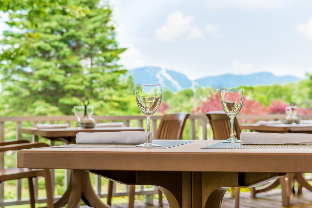 Manoir Des Sables Hotel & Golf Magog Exterior photo