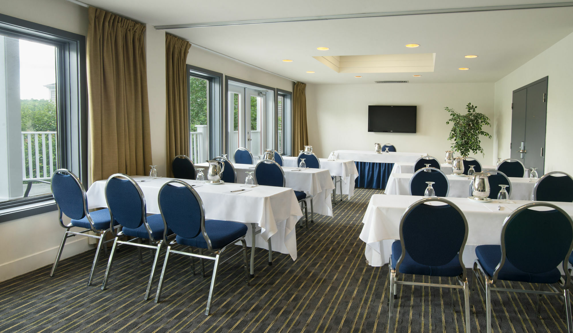Manoir Des Sables Hotel & Golf Magog Exterior photo